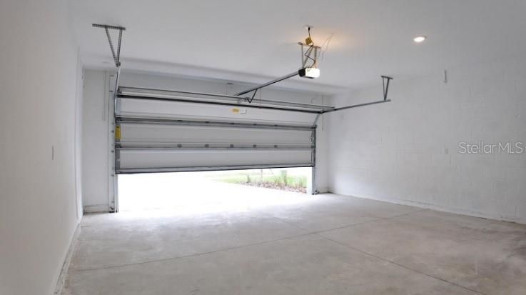 For Rent: $2,500 (4 beds, 2 baths, 1879 Square Feet)