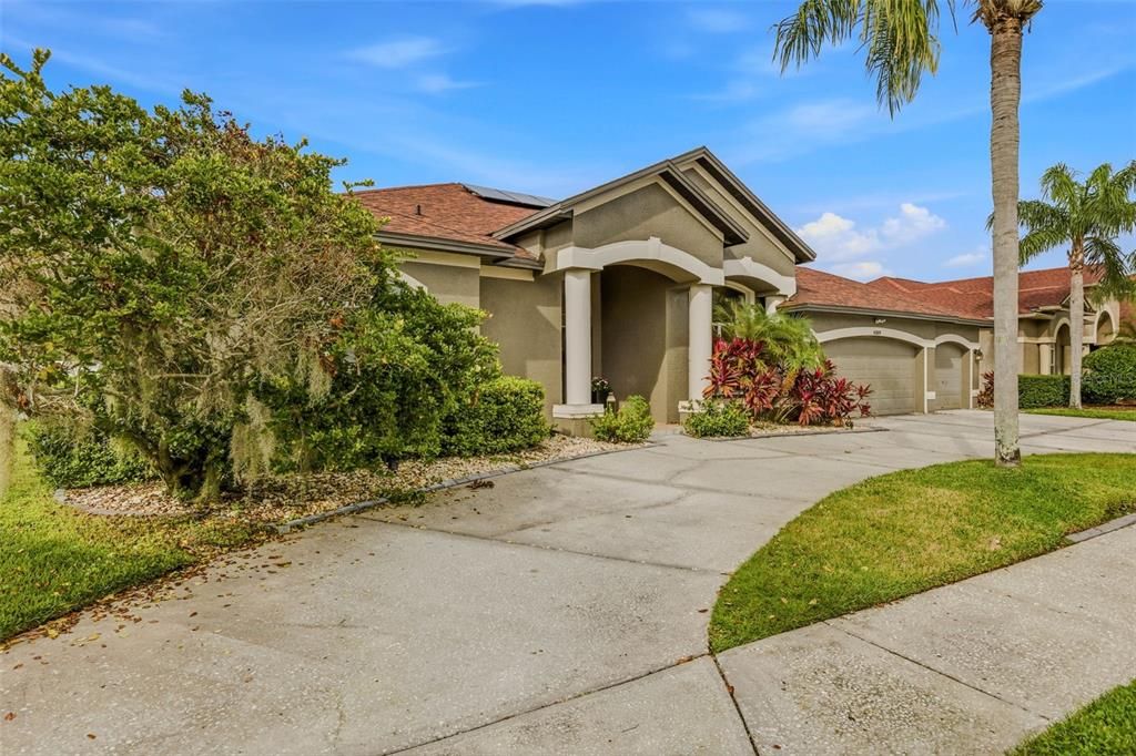 For Sale: $759,900 (4 beds, 3 baths, 2971 Square Feet)