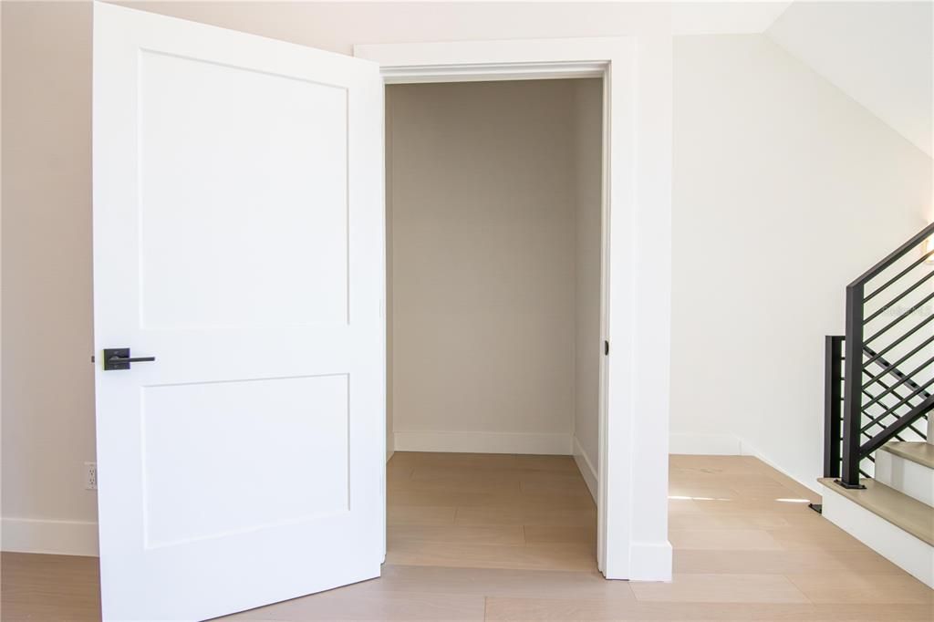 待售: $799,000 (3 贝兹, 3 浴室, 2039 平方英尺)