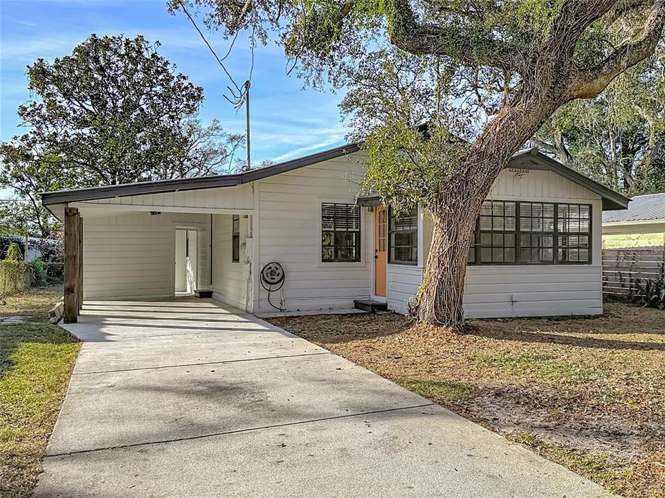 На продажу: $269,900 (3 спален, 1 ванн, 1076 Квадратных фут)