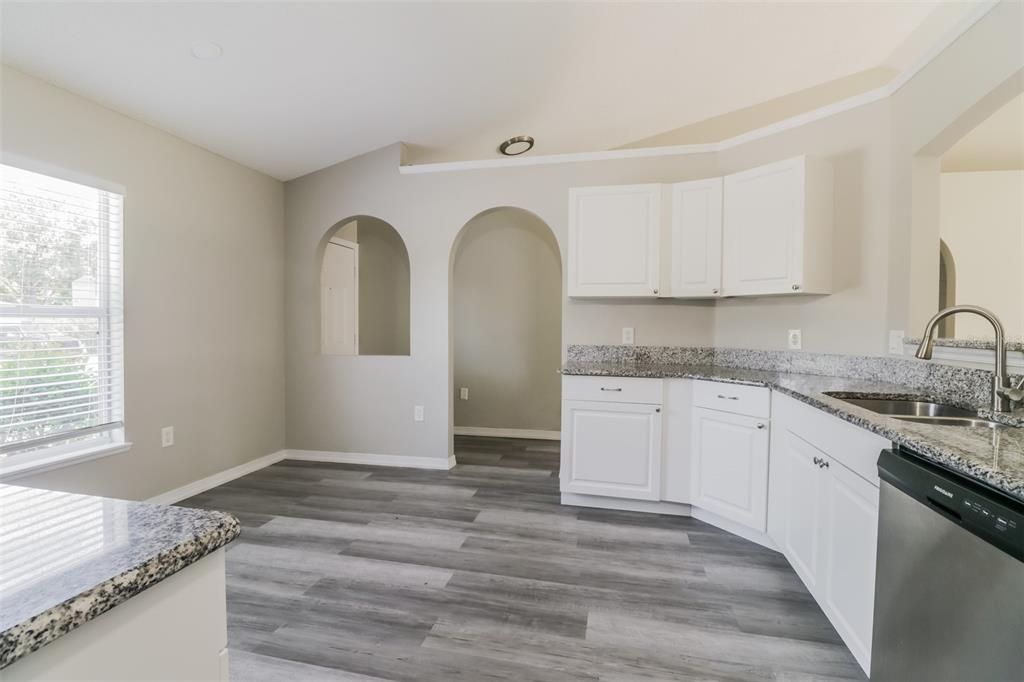 For Rent: $1,830 (3 beds, 2 baths, 1367 Square Feet)