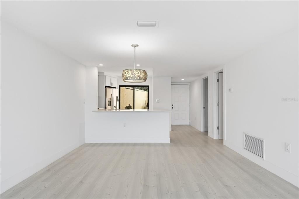 En Venta: $519,000 (2 camas, 2 baños, 1405 Pies cuadrados)