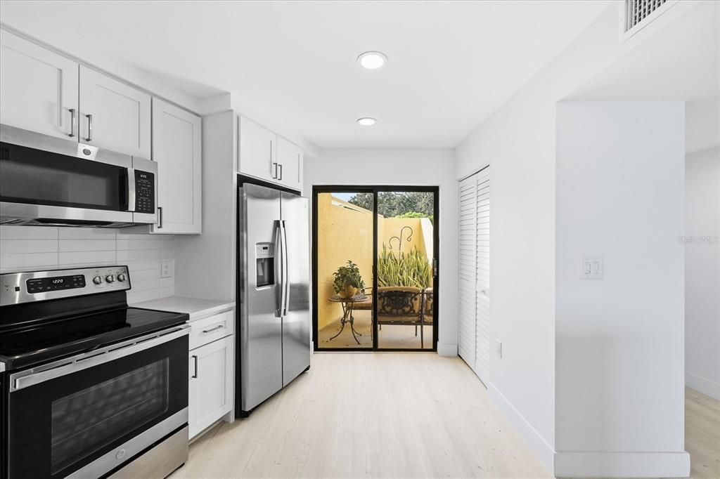 En Venta: $519,000 (2 camas, 2 baños, 1405 Pies cuadrados)