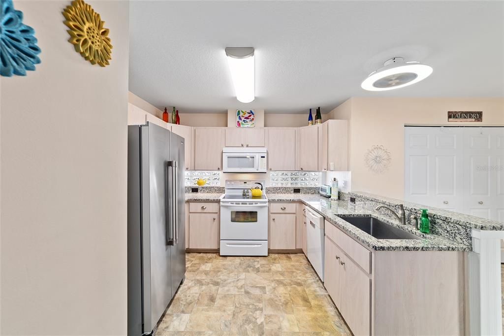 For Sale: $209,900 (2 beds, 2 baths, 1425 Square Feet)