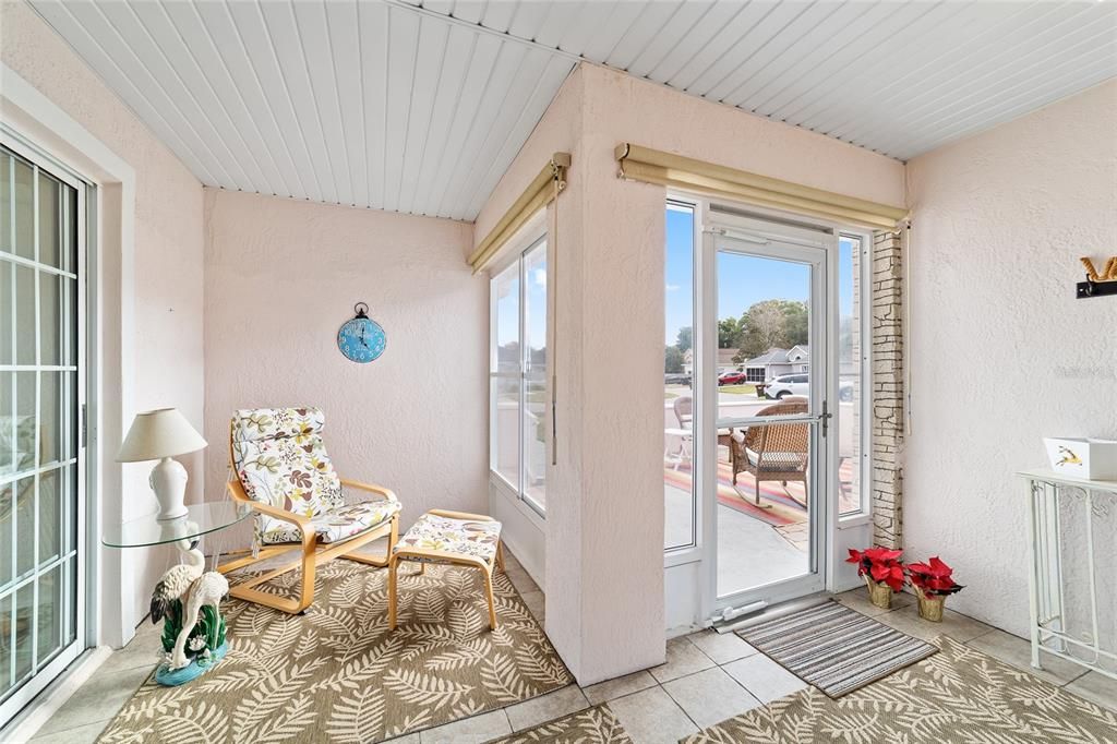 For Sale: $209,900 (2 beds, 2 baths, 1425 Square Feet)