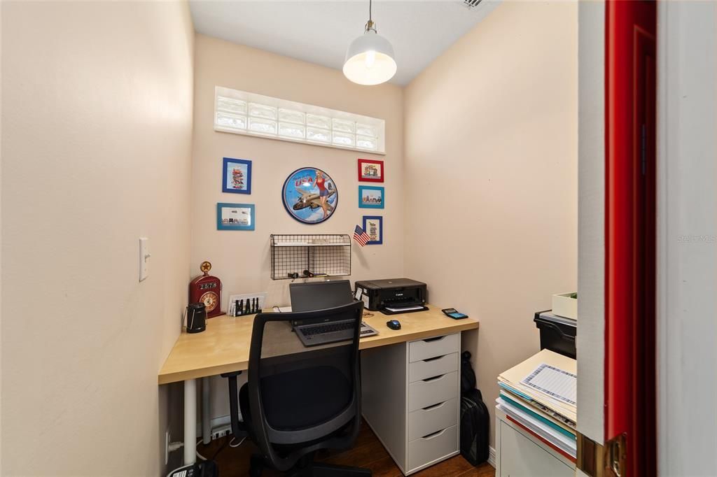 For Sale: $209,900 (2 beds, 2 baths, 1425 Square Feet)