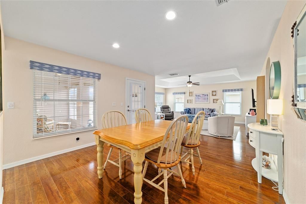 For Sale: $209,900 (2 beds, 2 baths, 1425 Square Feet)