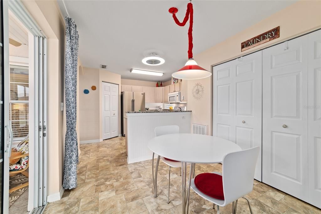 For Sale: $209,900 (2 beds, 2 baths, 1425 Square Feet)