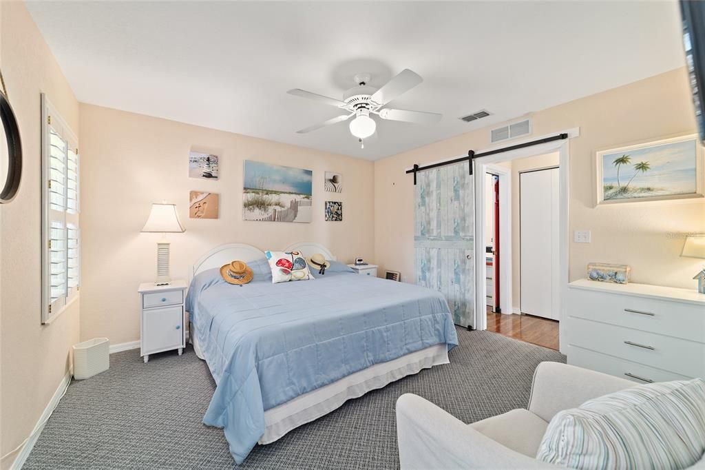 For Sale: $209,900 (2 beds, 2 baths, 1425 Square Feet)