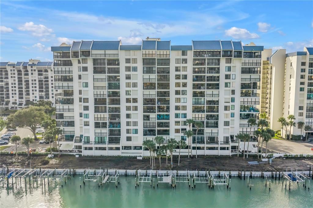 For Sale: $589,900 (2 beds, 2 baths, 1175 Square Feet)