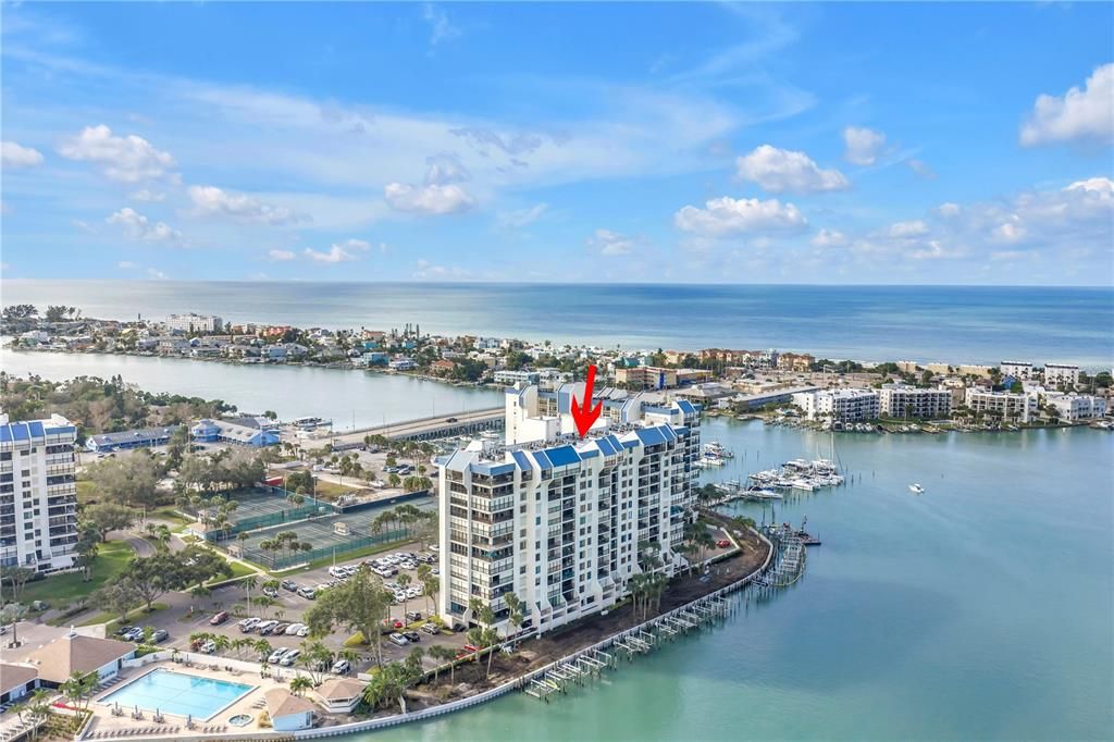 For Sale: $589,900 (2 beds, 2 baths, 1175 Square Feet)