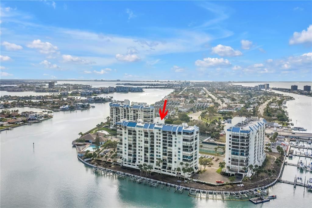 For Sale: $589,900 (2 beds, 2 baths, 1175 Square Feet)