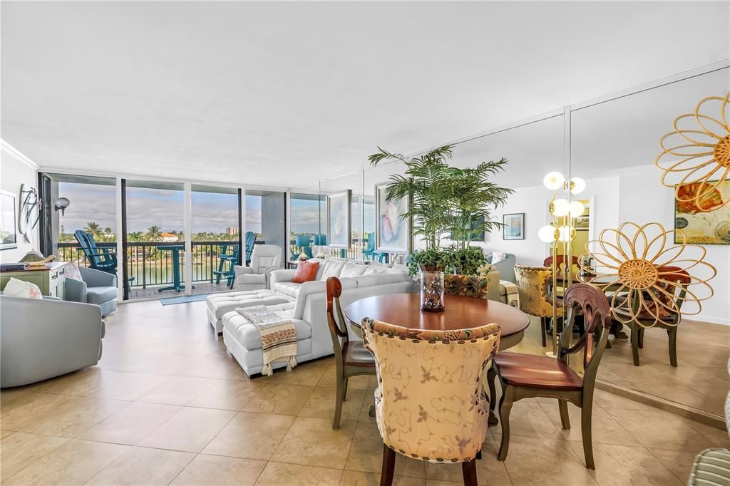 For Sale: $589,900 (2 beds, 2 baths, 1175 Square Feet)