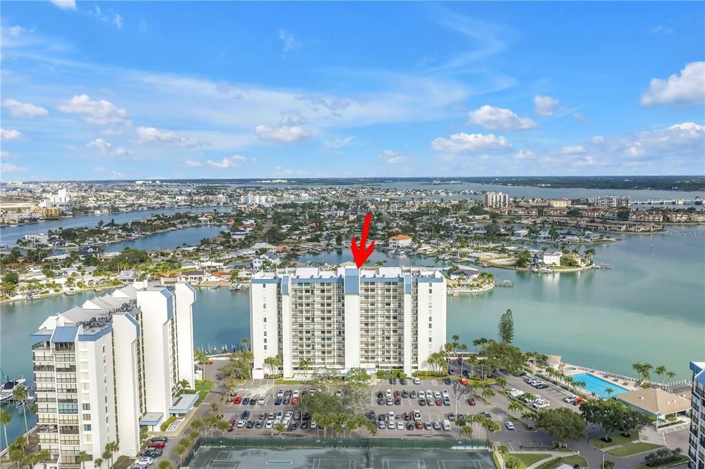 For Sale: $589,900 (2 beds, 2 baths, 1175 Square Feet)