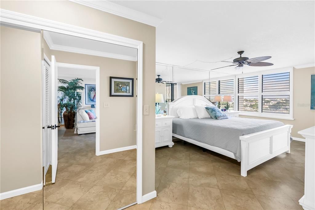 For Sale: $589,900 (2 beds, 2 baths, 1175 Square Feet)