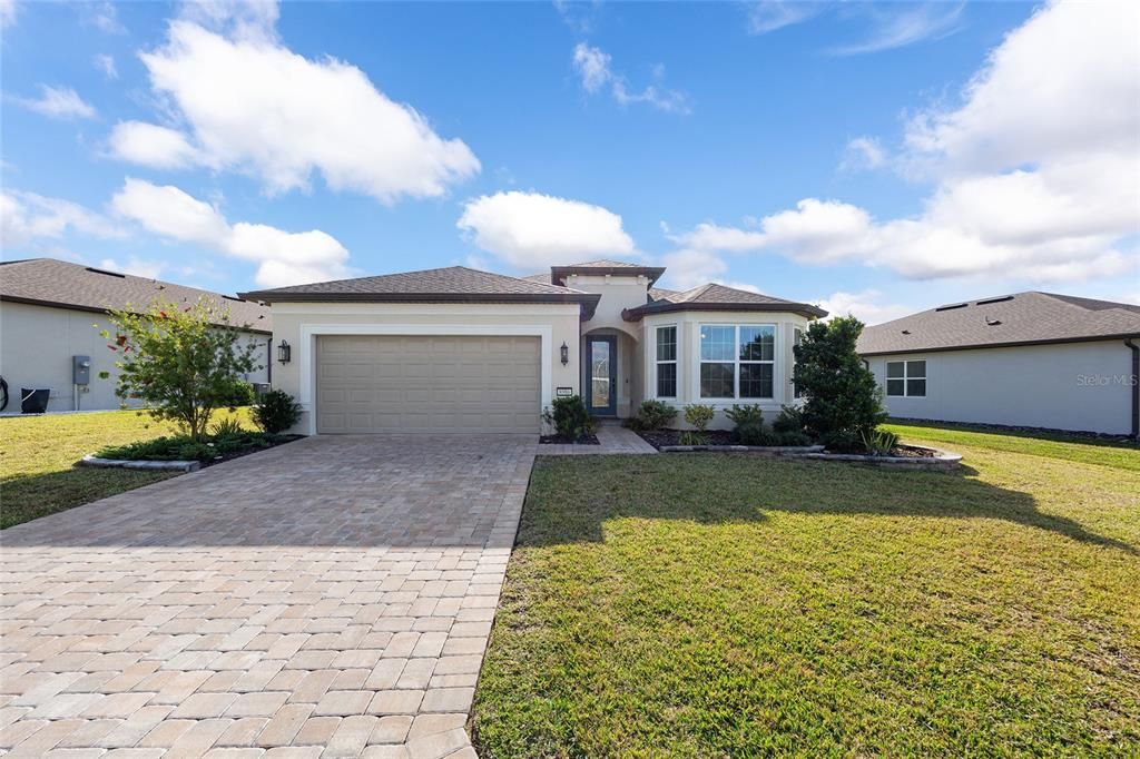 For Sale: $452,500 (3 beds, 2 baths, 2085 Square Feet)