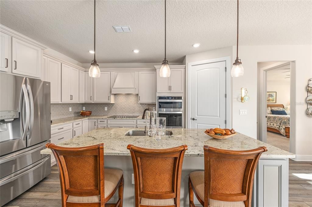 For Sale: $452,500 (3 beds, 2 baths, 2085 Square Feet)