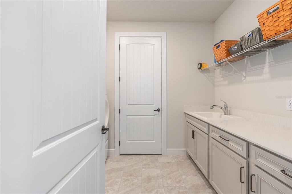 For Sale: $452,500 (3 beds, 2 baths, 2085 Square Feet)