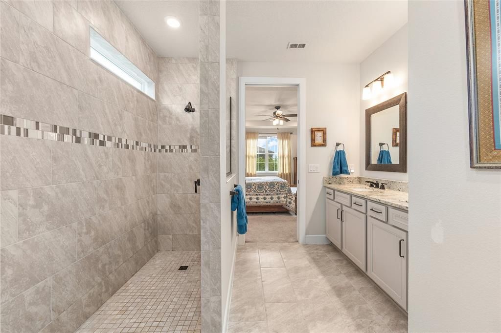 For Sale: $452,500 (3 beds, 2 baths, 2085 Square Feet)