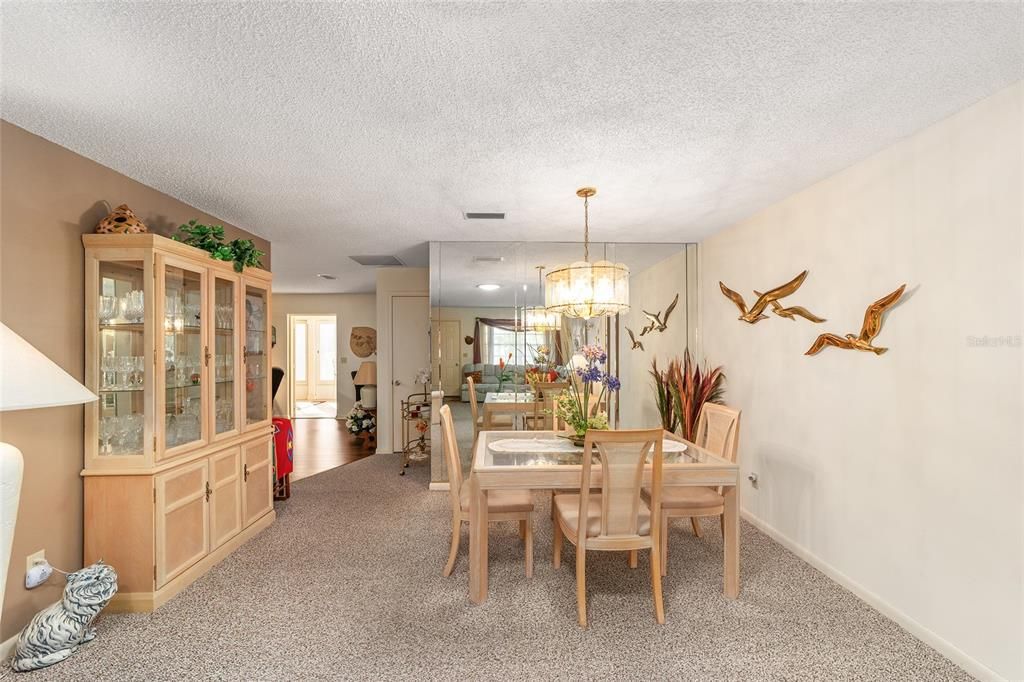 For Sale: $165,000 (2 beds, 2 baths, 1480 Square Feet)