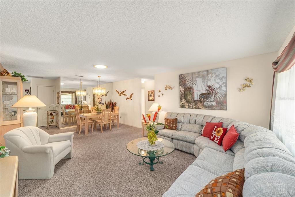 For Sale: $165,000 (2 beds, 2 baths, 1480 Square Feet)