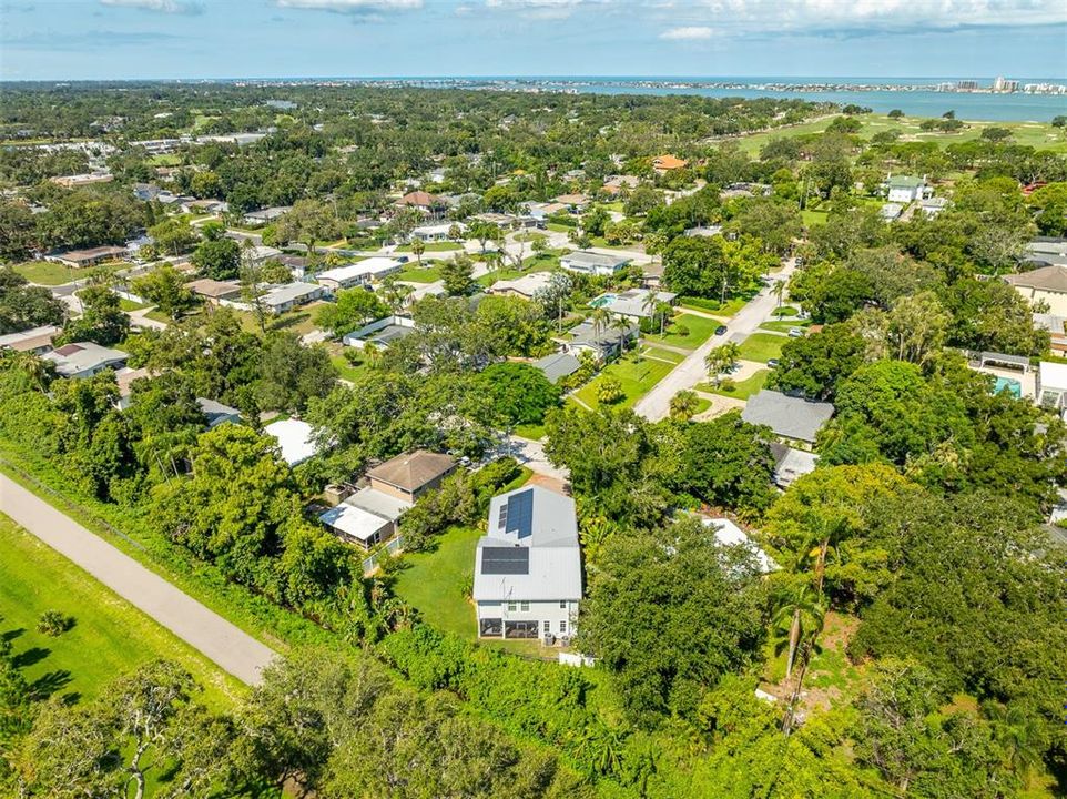 En Venta: $879,000 (4 camas, 2 baños, 3072 Pies cuadrados)