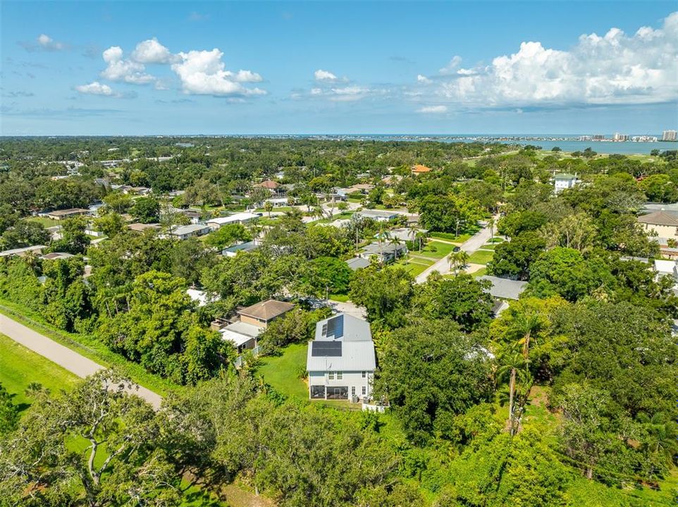 En Venta: $879,000 (4 camas, 2 baños, 3072 Pies cuadrados)