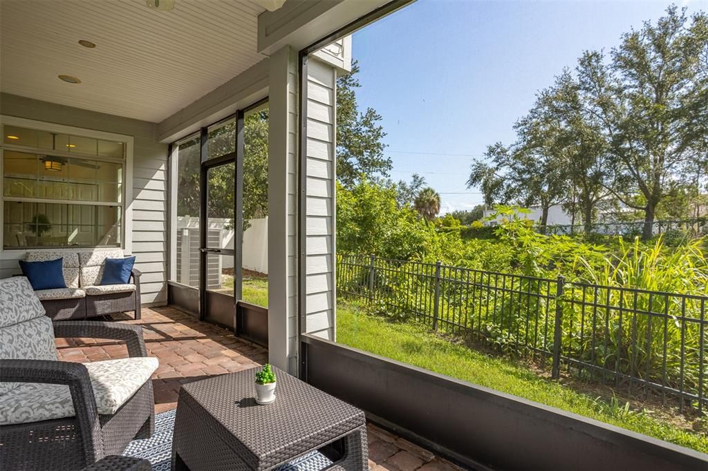 En Venta: $879,000 (4 camas, 2 baños, 3072 Pies cuadrados)