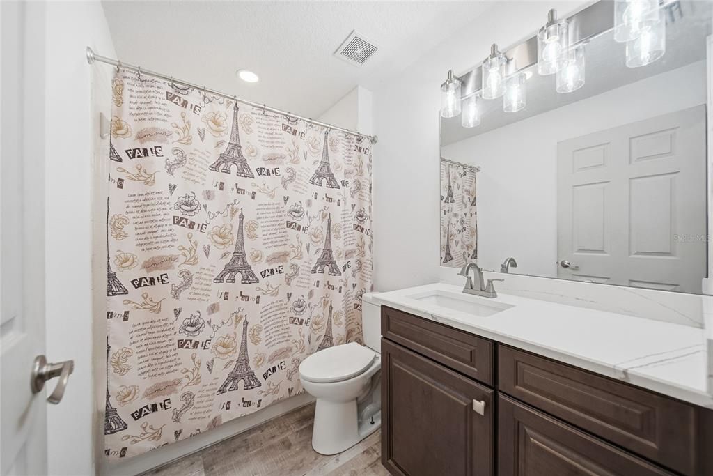 En Venta: $625,000 (5 camas, 4 baños, 2521 Pies cuadrados)