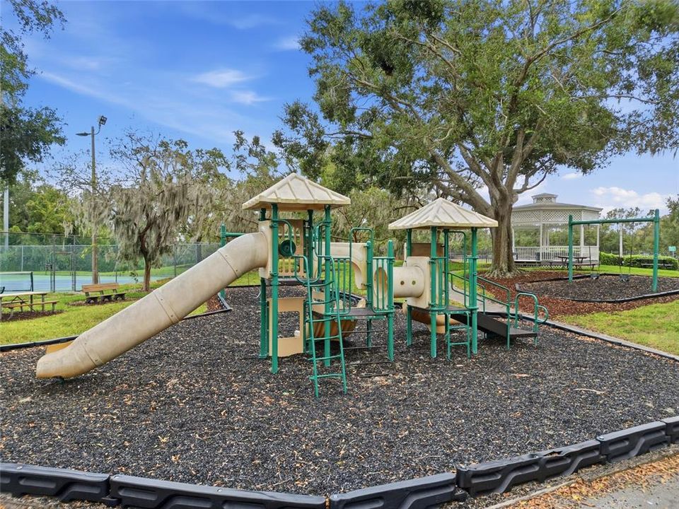 En Venta: $625,000 (5 camas, 4 baños, 2521 Pies cuadrados)