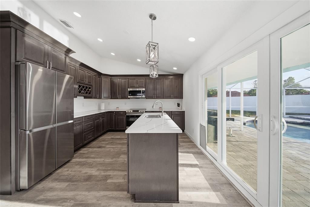 En Venta: $625,000 (5 camas, 4 baños, 2521 Pies cuadrados)