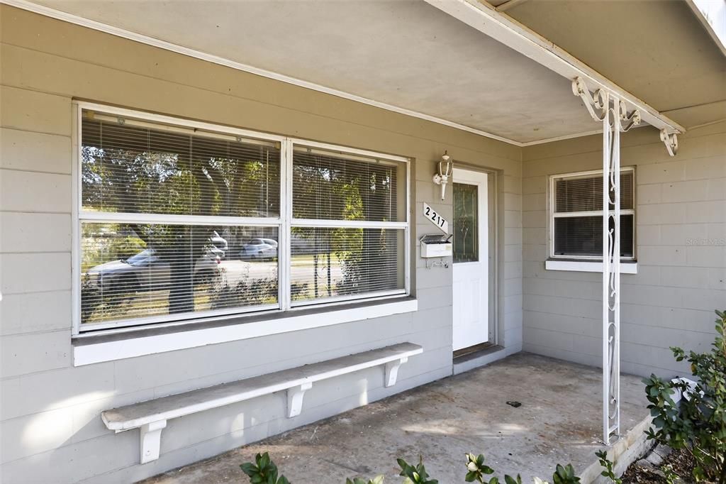 For Sale: $279,900 (3 beds, 2 baths, 1257 Square Feet)