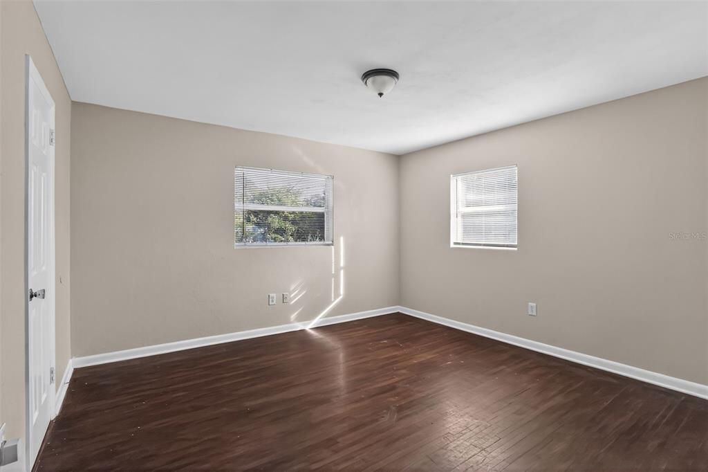 For Sale: $279,900 (3 beds, 2 baths, 1257 Square Feet)