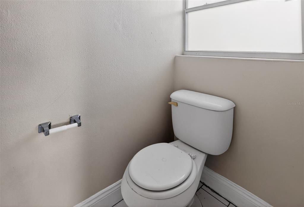 For Sale: $279,900 (3 beds, 2 baths, 1257 Square Feet)