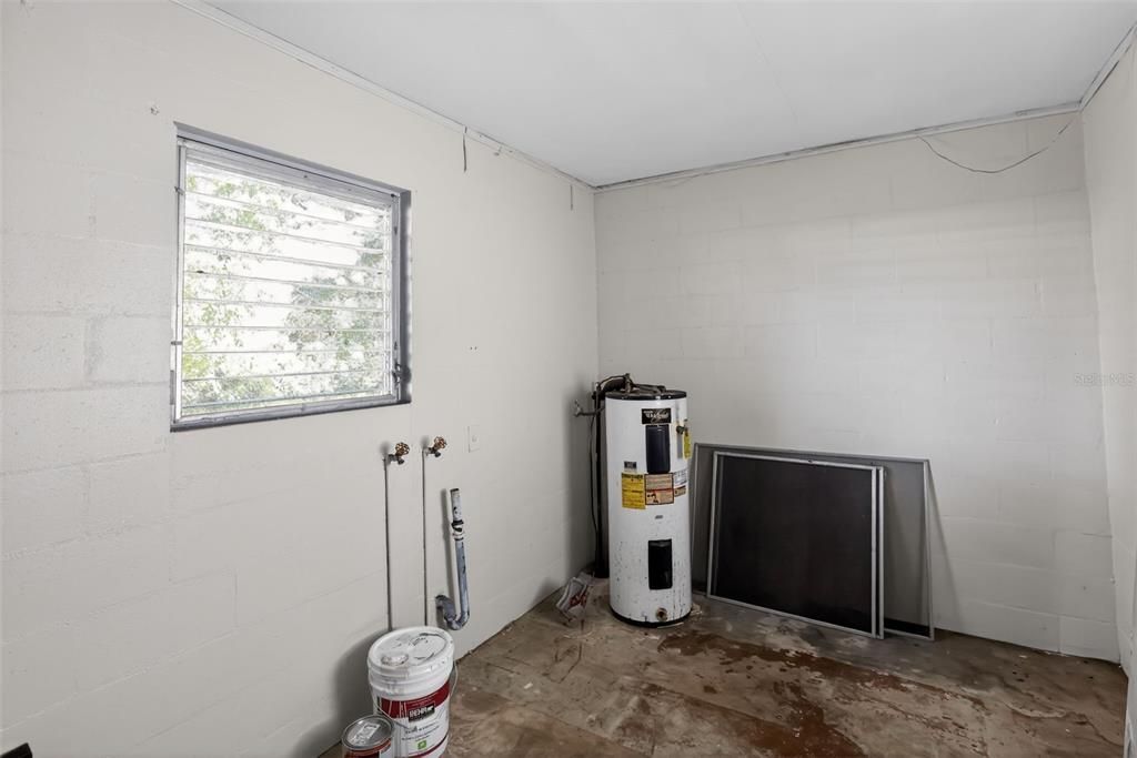 For Sale: $279,900 (3 beds, 2 baths, 1257 Square Feet)