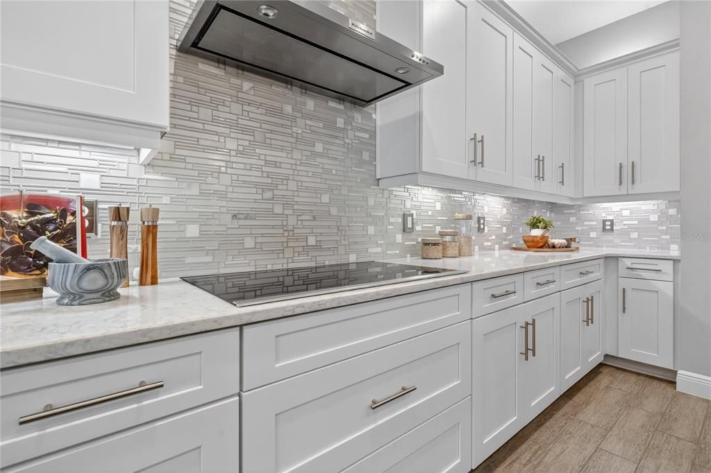 待售: $1,600,000 (6 贝兹, 5 浴室, 5177 平方英尺)