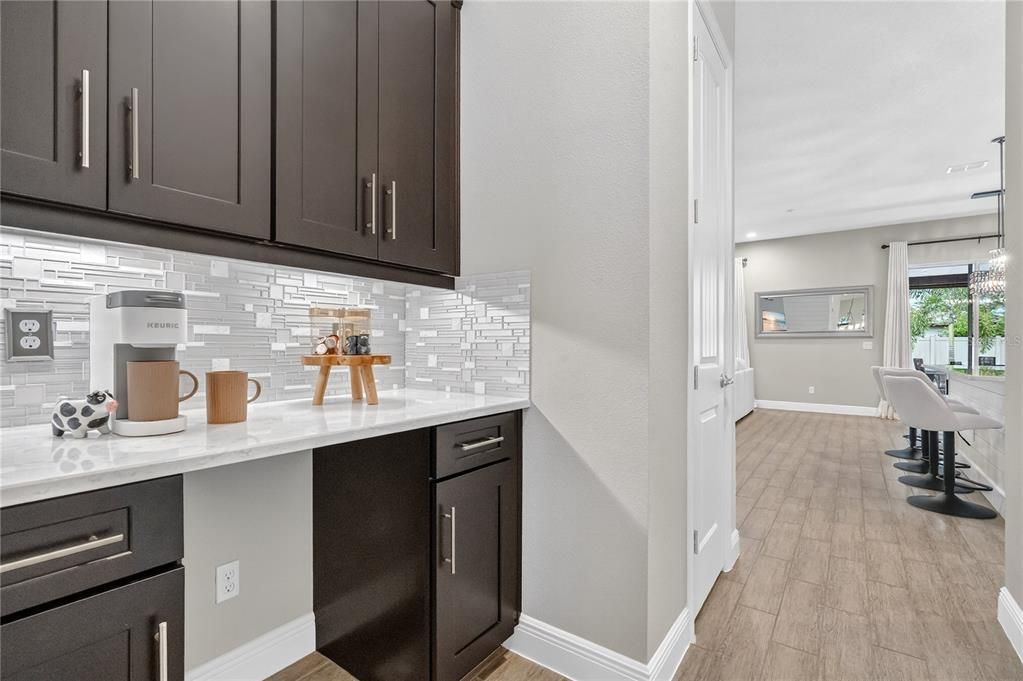 待售: $1,600,000 (6 贝兹, 5 浴室, 5177 平方英尺)