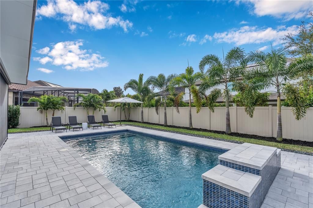 待售: $1,600,000 (6 贝兹, 5 浴室, 5177 平方英尺)