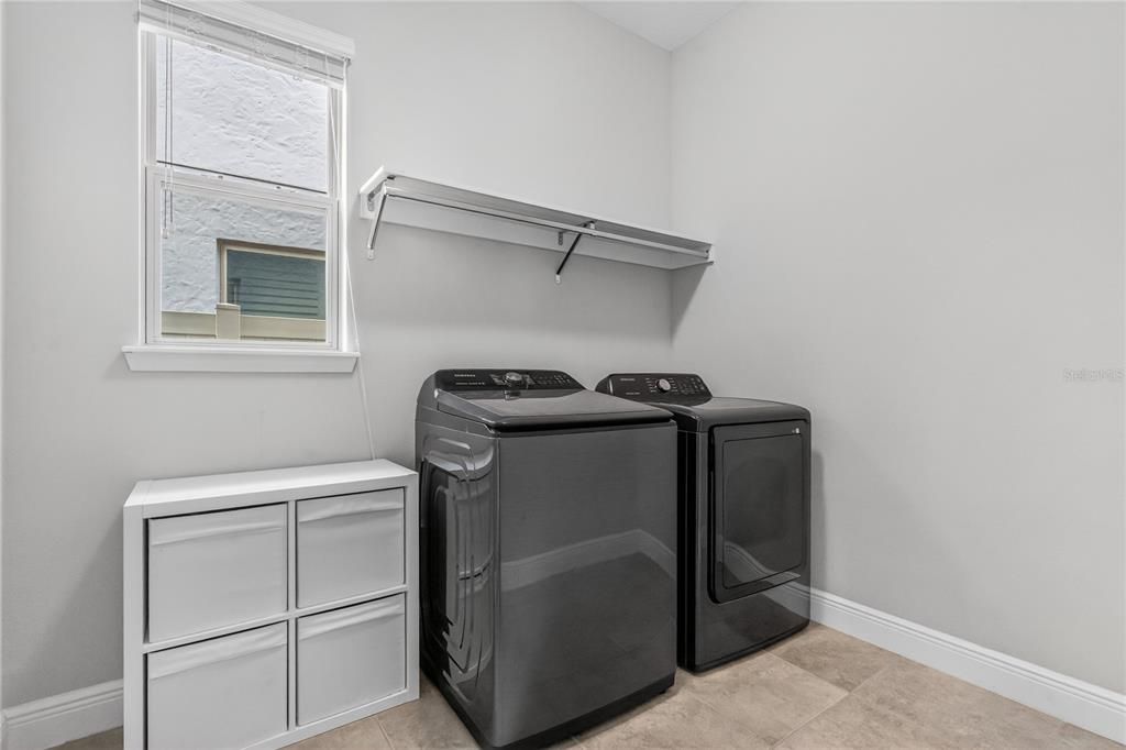 待售: $1,600,000 (6 贝兹, 5 浴室, 5177 平方英尺)