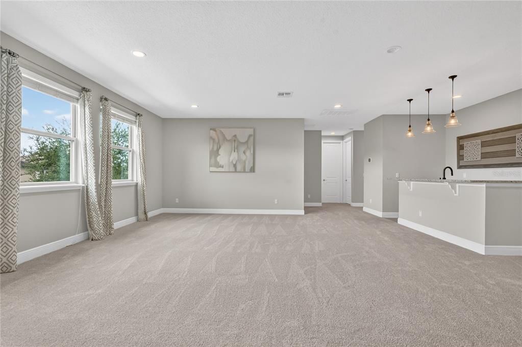 待售: $1,600,000 (6 贝兹, 5 浴室, 5177 平方英尺)