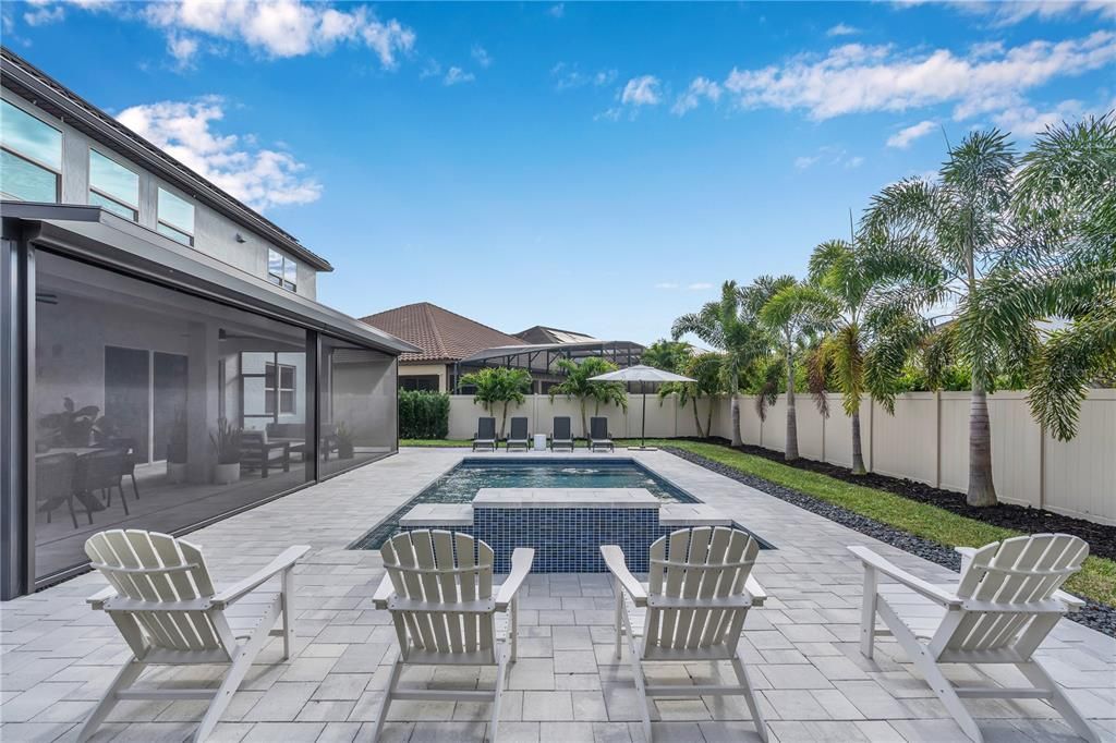 待售: $1,600,000 (6 贝兹, 5 浴室, 5177 平方英尺)