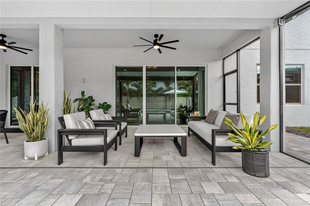 待售: $1,600,000 (6 贝兹, 5 浴室, 5177 平方英尺)