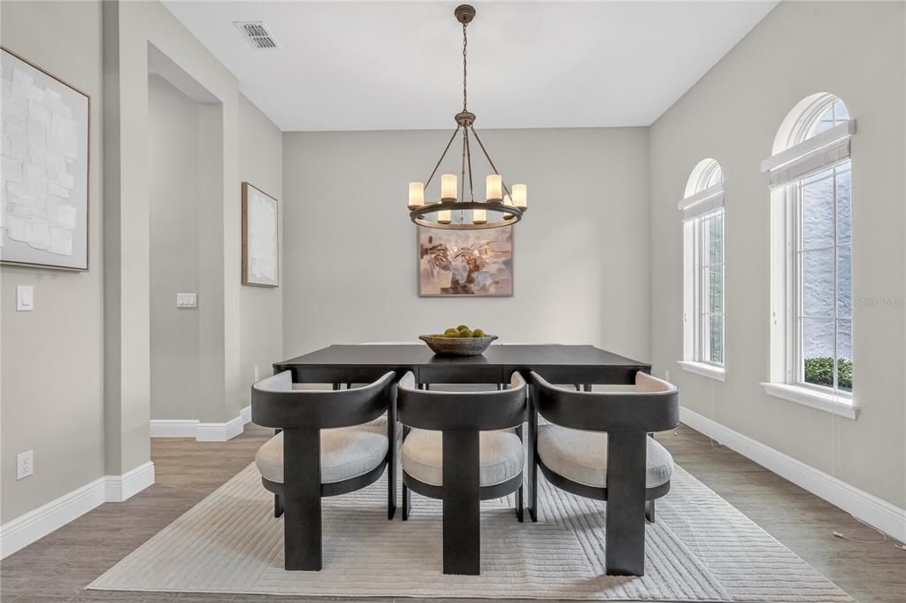 待售: $1,600,000 (6 贝兹, 5 浴室, 5177 平方英尺)