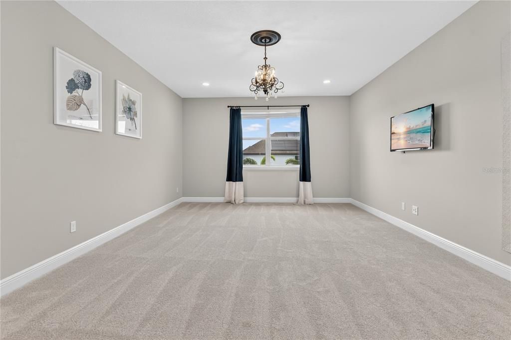 待售: $1,600,000 (6 贝兹, 5 浴室, 5177 平方英尺)