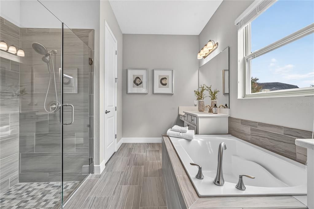 待售: $1,600,000 (6 贝兹, 5 浴室, 5177 平方英尺)