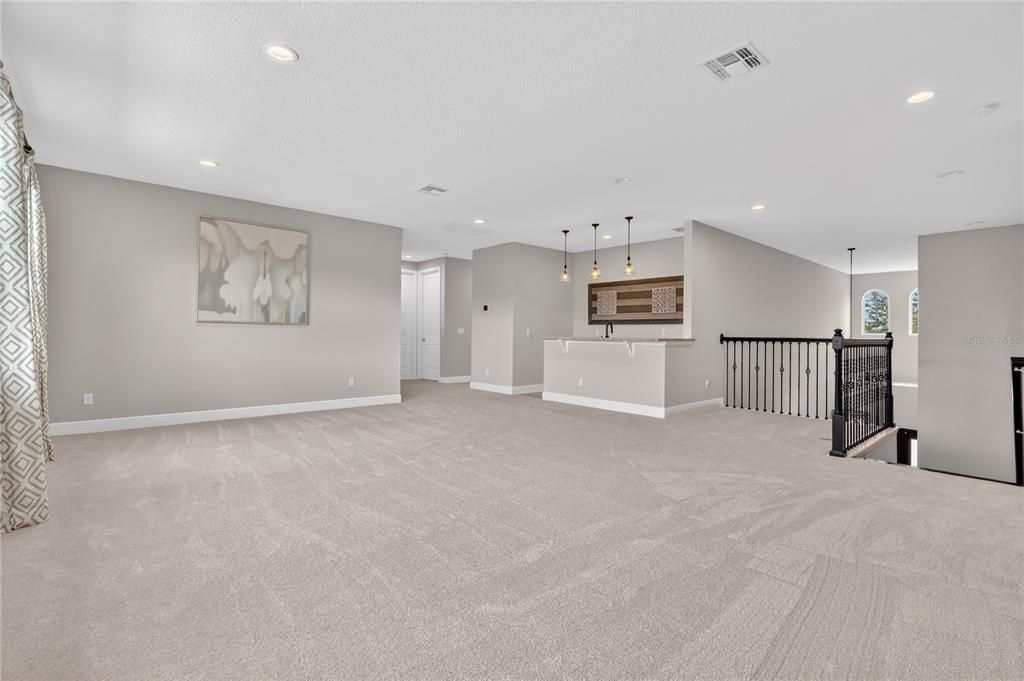 待售: $1,600,000 (6 贝兹, 5 浴室, 5177 平方英尺)