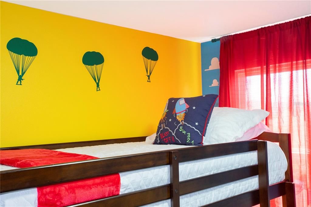 For Rent: $2,600 (4 beds, 3 baths, 1637 Square Feet)