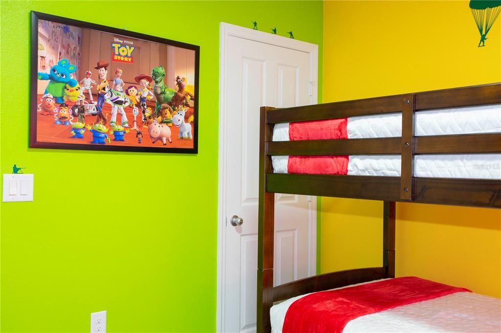 For Rent: $2,600 (4 beds, 3 baths, 1637 Square Feet)