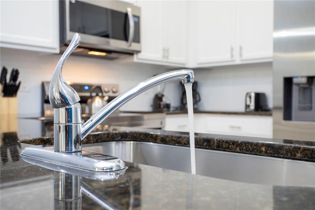 For Rent: $2,600 (4 beds, 3 baths, 1637 Square Feet)