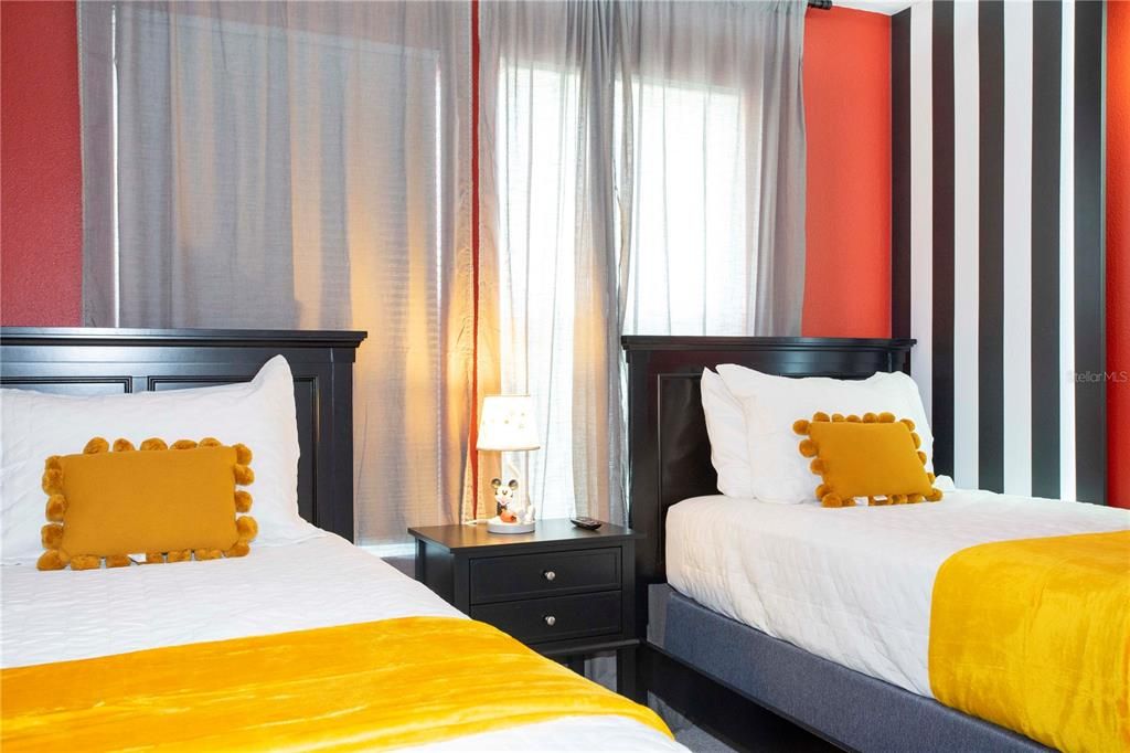 For Rent: $2,600 (4 beds, 3 baths, 1637 Square Feet)